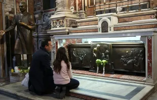 La tumba de San José Moscati en Nápoles. Foto Daniel Ibáñez / ACI Prensa 