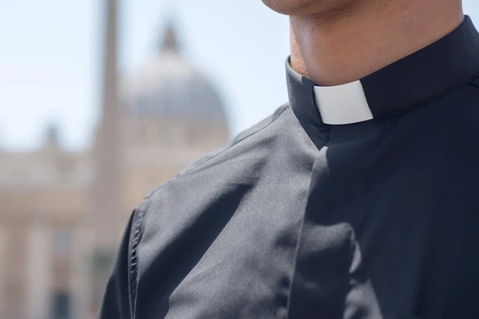 Asesinan a sacerdote que intentó evitar un asalto tras celebrar Misa