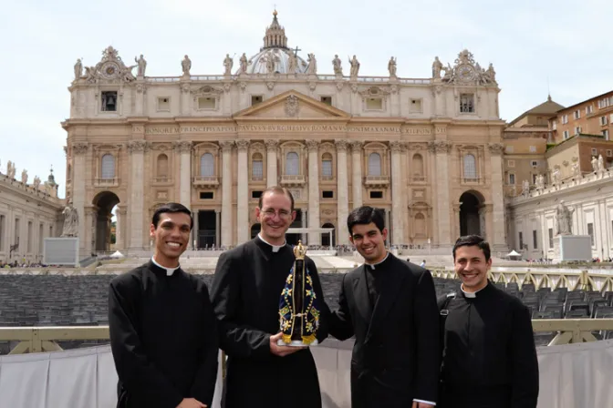 Despertar inquietud vocacional es prioridad pastoral para el futuro de la Iglesia, dice Arzobispo