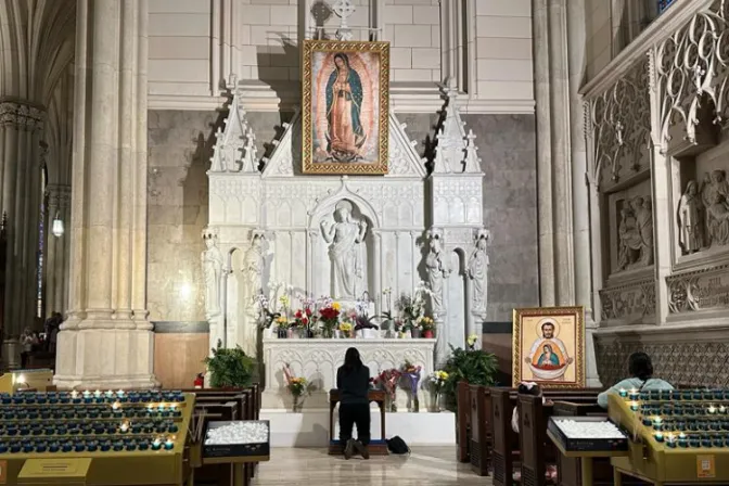 Así se venera a la Virgen de Guadalupe en la Catedral de la “ciudad que nunca duerme”