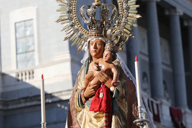 La historia escondida tras la Virgen de la Almudena, superviviente a la invasión musulmana