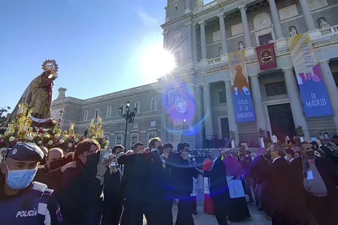 Festividad de la Virgen de la Almudena: “María nos enseña a abrir caminos de esperanza”