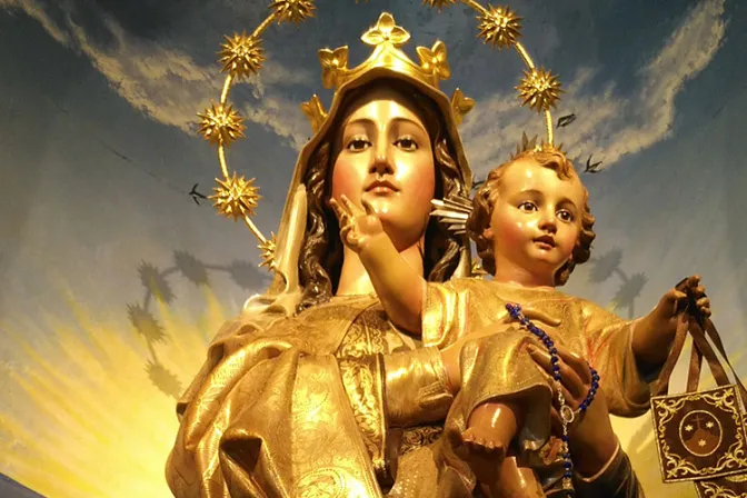 Robo de joyas de imagen de la Virgen del Carmen genera indignación en Perú
