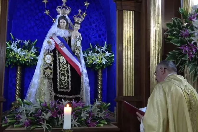 Devotos celebran a la distancia pero con el corazón a la Virgen del Carmen