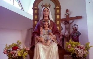 Imagen de la Virgen de Coromoto en la Iglesia Nuestra Señora del Carmen en la Ciudad de Bocono. Crédito: Sarcus06 / Wikimedia Commons (CC BY-SA 4.0).  
