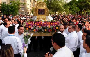 Bajada de la Virgen de Chiquinquiru00e1 en Santiago de Chile / Foto: Comunicaciones Arzobispado De Santiago 