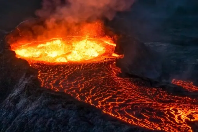 Así puedes pedir la intercesión de una santa ante la erupción de un volcán