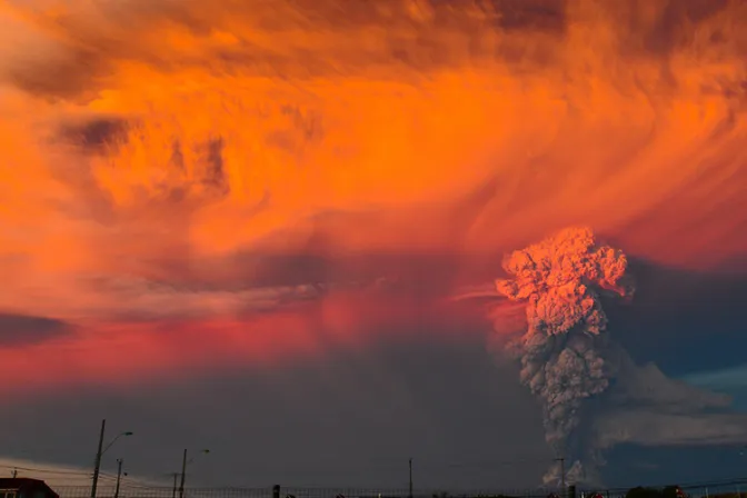 Erupción de volcán Calbuco: “Dios no abandona a sus hijos”, dice Arzobispo