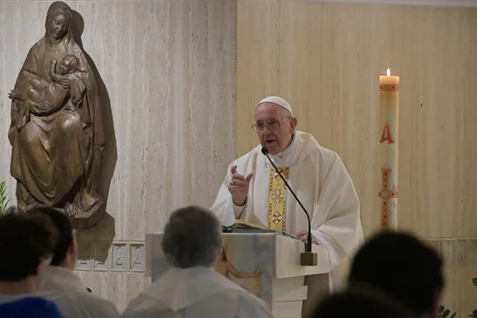 El Papa exhorta a diferenciar entre el Espíritu Santo y el espíritu del mundo