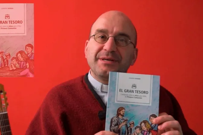 Sacerdote lanza catequesis para niños en YouTube sobre el misterio de la Misa