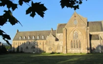 Abadía de Pluscarden, en Escocia, donde 15 monjes benedictinos rezan y dan la bienvenida a los visitantes.