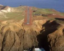 Vista del aeródromo de la isla Robinson Crusoe del archipiélago Juan Fernández en Chile