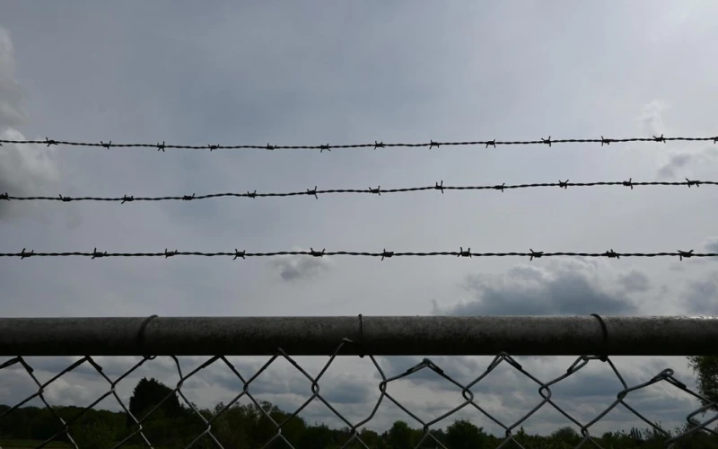 Ante polémica por un cerco en la frontera, Iglesia Católica en Argentina defiende la dignidad de los migrantes 