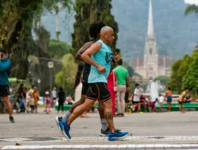 Ultramaratonista corrió 105 km. en 24 horas en apoyo a comunidad provida