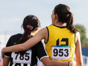 El Papa Francisco envía mensaje a jóvenes deportistas: Disfruten el “tesoro de la amistad”