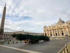 El árbol de Navidad del Vaticano, envuelto en polémica por objeciones medioambientales