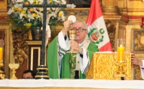 Mons. José Antonio Eguren en Misa