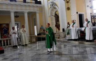 Mons. Roberto González, Arzobispo de San Juan (Puerto Rico). Crédito: Ricardo Arduengo/AFP via Getty