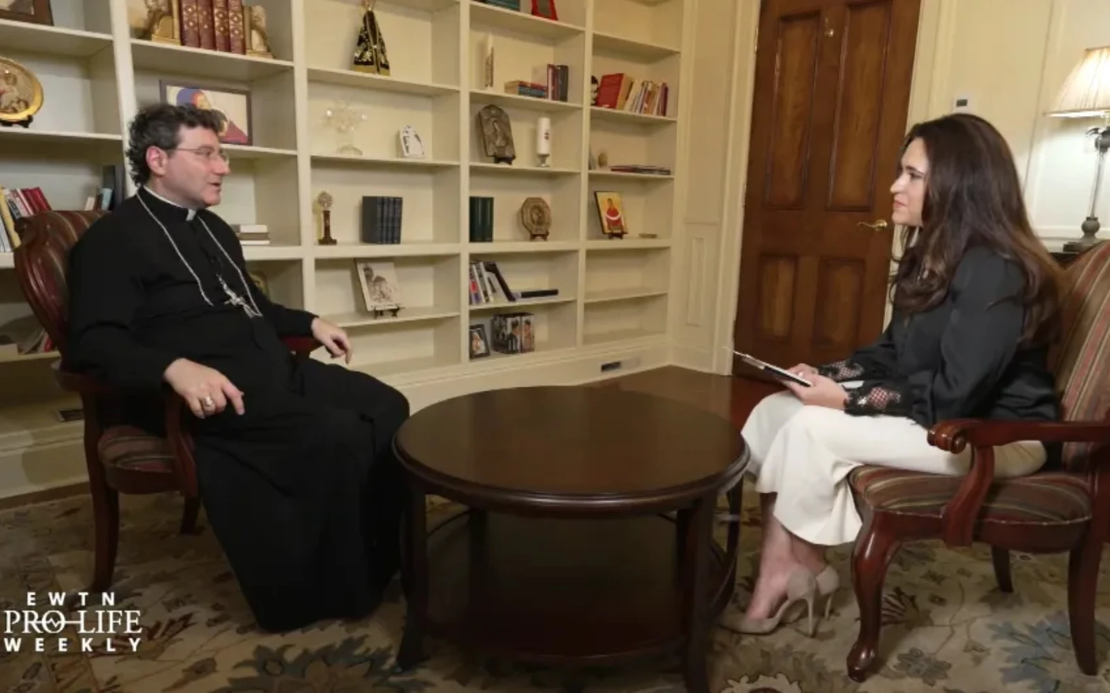 El Arzobispo de Toronto, Mons. Francis Leo, habla con la presidenta de EWTN News, Montse Alvarado, sobre el suicidio asistido y la eutanasia en “EWTN Pro-Life Weekly” el 3 de octubre de 2024.?w=200&h=150