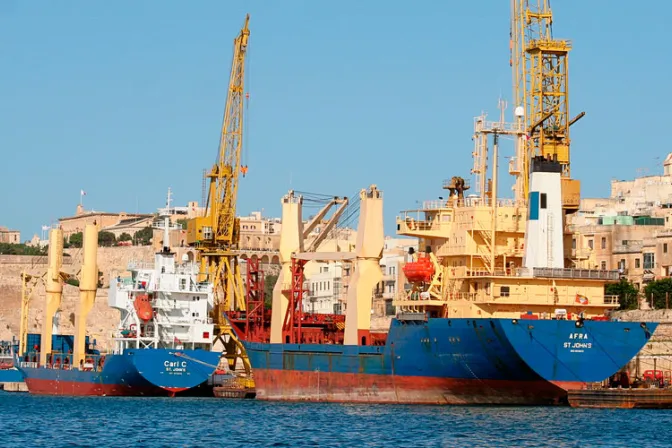 Arzobispo reprocha a Malta por no acoger barcos con inmigrantes