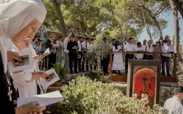 Un momento de la inauguración del Camino de los Peregrinos de la Esperanza el 14 de septiembre de 2024 en la Maison Abraham (Casa Abraham) en Jerusalén. Más de 250 personas se reunieron para celebrar el 60 aniversario de la fundación de la Maison Abraham y la inauguración del Camino de los Peregrinos de la Esperanza. Crédito: Victorine Alisse/Collectif Hors Format/Secours Catholique.