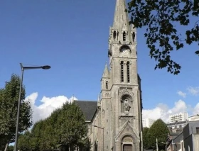 Vandalizan altar y roban vasos sagrados de Basílica del Sagrado Corazón en Francia