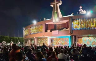 Velada de oración en Basílica de Guadalupe Crédito: Roxana González