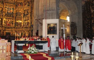 Momento de la beatificaciu00f3n de los mu00e1rtires de Nembra en la Catedral de Oviedo (Espau00f1a). Foto: Archidiu00f3cesis Oviedo.  