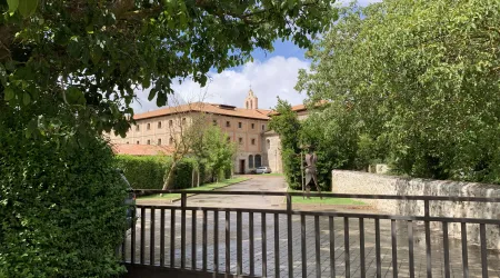 Entrada al Monasterio de Santa Clara de Belorado (Burgos, España).