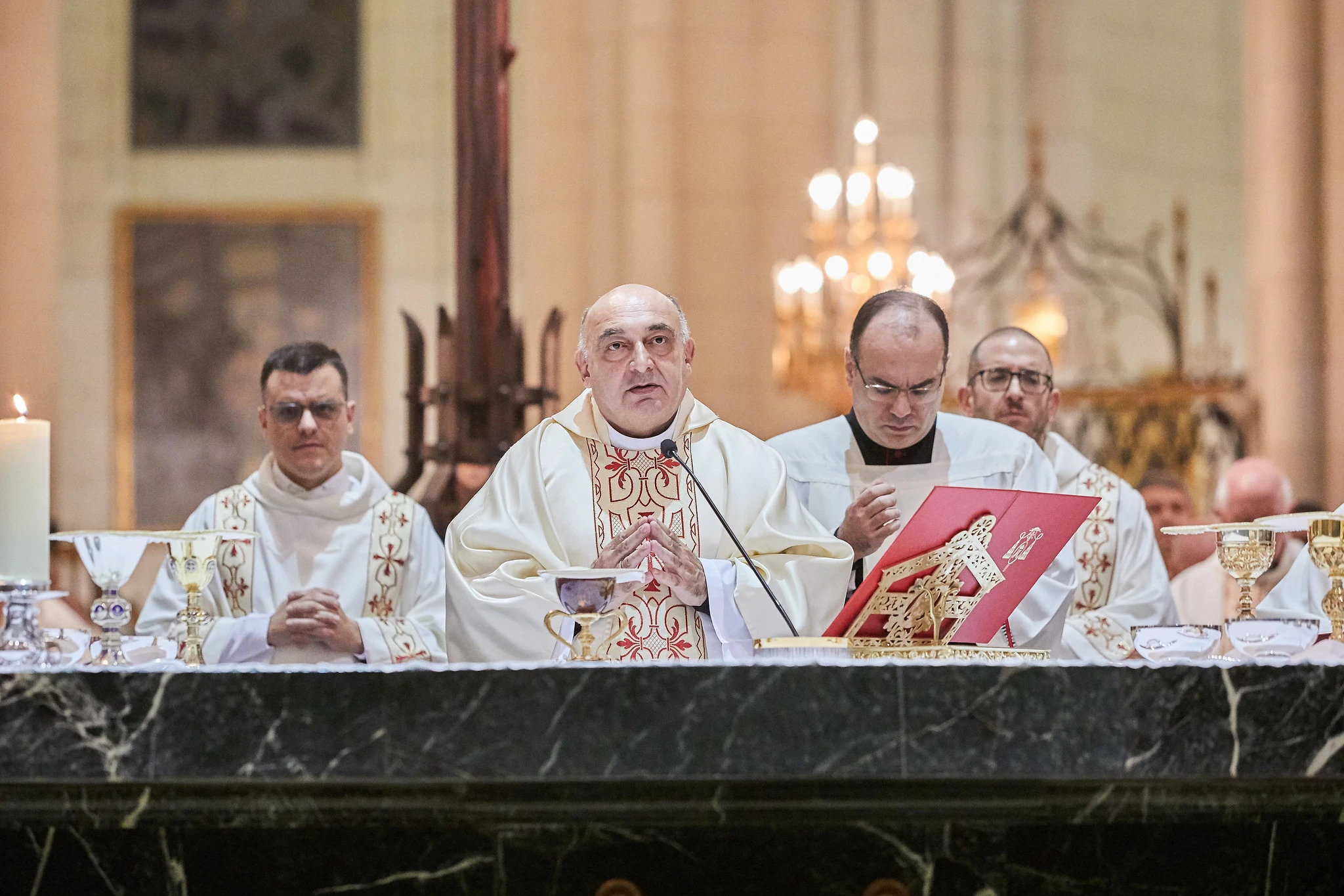 Mons. Enrique Benavent, Arzobispo de Valencia (España), preside una Misa por las víctimas de la DANA.?w=200&h=150