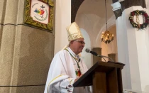 Mons. Raúl Biord durante su homilía en la misa de inauguración del Año Jubilar 2025 en Caracas.