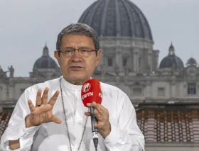 Futuro cardenal en el Sínodo: Sólo Dios tiene la verdad absoluta