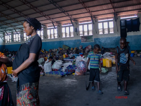 There are thousands of people who have lost everything because of the war. Credit: rubber faces (Nord Kivu)