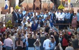 Decenas de candidatos provida de República Dominicana fueron recibidos el sábado 11 de mayo en la Basílica Catedral y Santuario Nacional de Nuestra Señora de la Altagracia. Crédito: Cortesía de la Diócesis de Nuestra Señora de la Altagracia