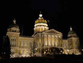 United States: Satanic statue installed in Iowa Capitol during Christmas season