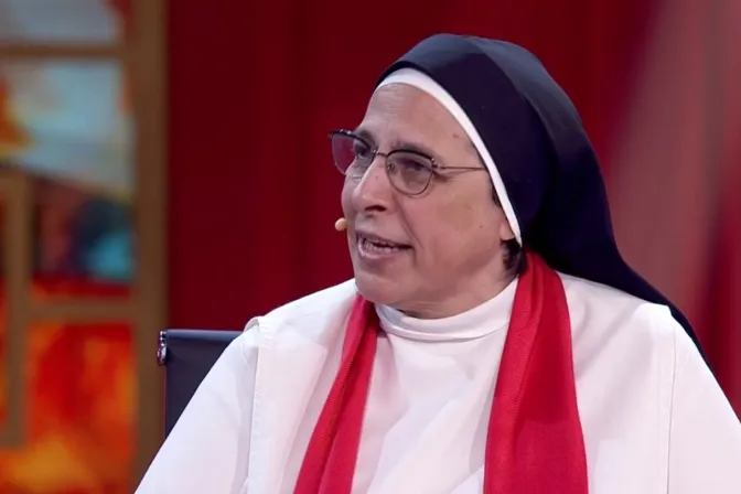 Sor Lucía Caram en el programa televisivo 'Cuentos chinos'.