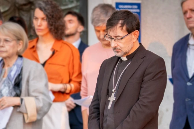 El Cardenal José Cobo, durante el acto de reconocimiento y reparación a las víctimas de abusos en la Catedral de Madrid.