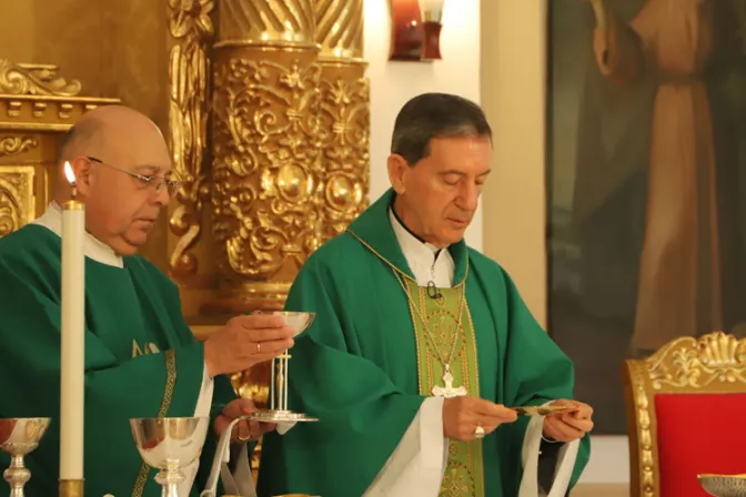 Pidamos a Cristo que nos libere de estos 3 demonios, alienta Cardenal