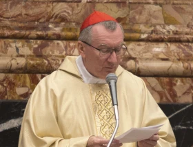 Cardenal Parolin a obispos latinoamericanos: Eduquen a jóvenes en el «arte» de la política