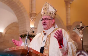Cardenal Pierbattista Pizzaballa, Patriarca Latino de Jerusalén, en la Misa de Nochebuena en Belén. Crédito: Patriarcado Latino de Jerusalén.