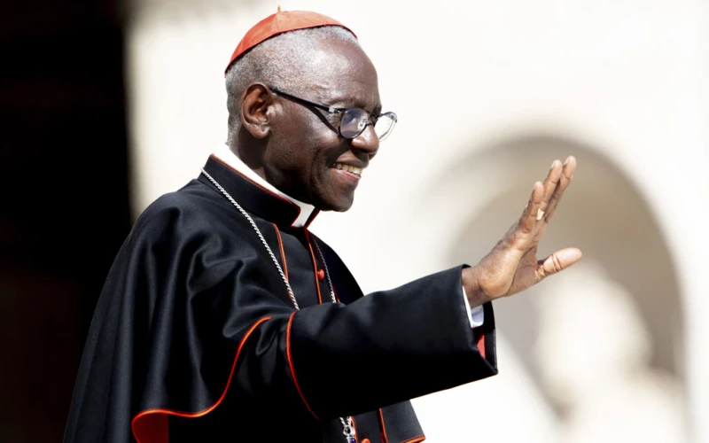 Cardenal Sarah explica por qué la Misa tradicional debe perdurar en la Iglesia Católica