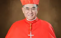 El Papa Francisco acepta la renuncia del Cardenal Kriengsak Kovithavanij a su cargo de Arzobispo de Bangkok (Tailandia), el mismo día en que el purpurado celebra su cumpleaños número 75.