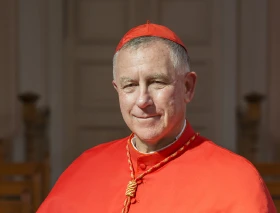 Vaticano desestima acusaciones de abuso contra cardenal de Nueva Zelanda y podrá retomar sus funciones pastorales