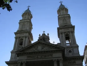 La Iglesia Católica se distancia de Leda Bergonzi, laica argentina con fama de sanadora