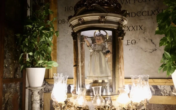 La estatua del Niño Jesús se encuentra en la Basílica de Sant'Andrea della Valle en Roma. Crédito: Courtney Mares/CNA.