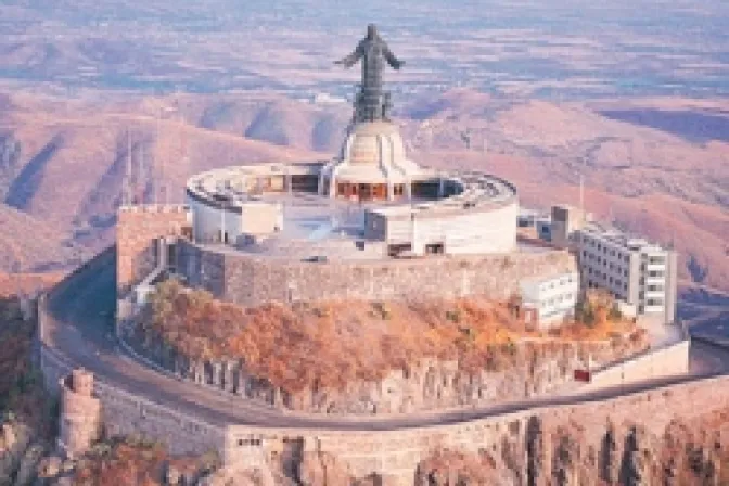 Benedicto XVI sobrevoló santuario mexicano de Cristo Rey en cerro Cubilete