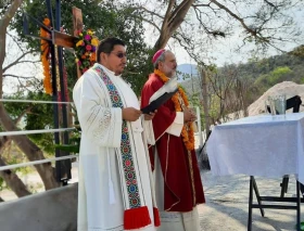 Obispo pide a las autoridades garantizar la vida de sacerdote que sufrió atentado en México