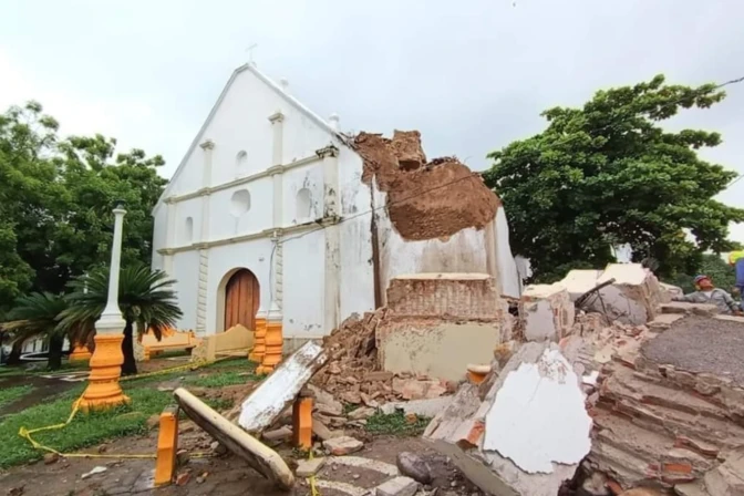 Se derrumba iglesia de 1522: Lanzan maratón solidario para reconstruirla en Honduras