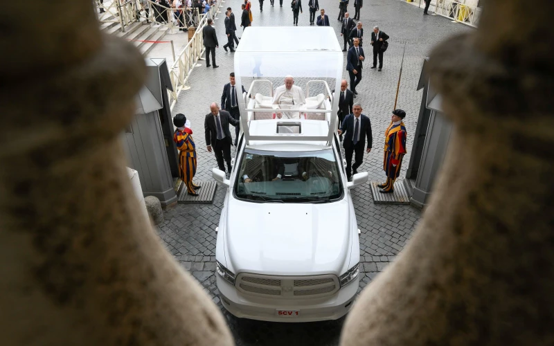 El Vaticano aumenta multas y penas de cárcel para quienes entren ilegalmente en su territorio