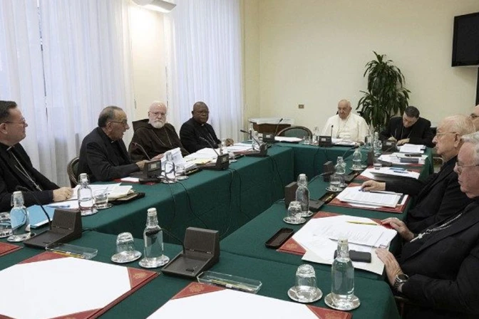 El Papa Francisco y el Consejo de Cardenales en la Casa Santa Marta en el Vaticano 03122024